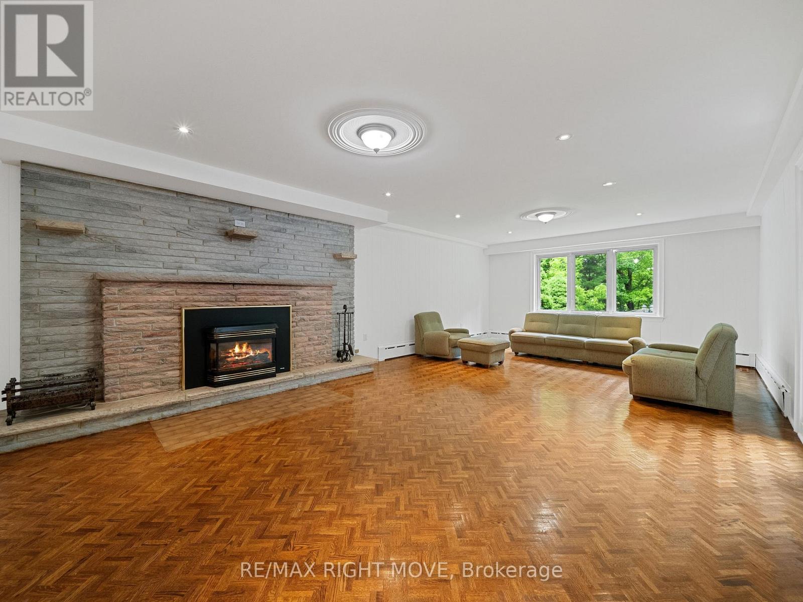 22 Ladyshot Crescent, Toronto (York University Heights), Ontario  M3J 1X2 - Photo 28 - W12497734