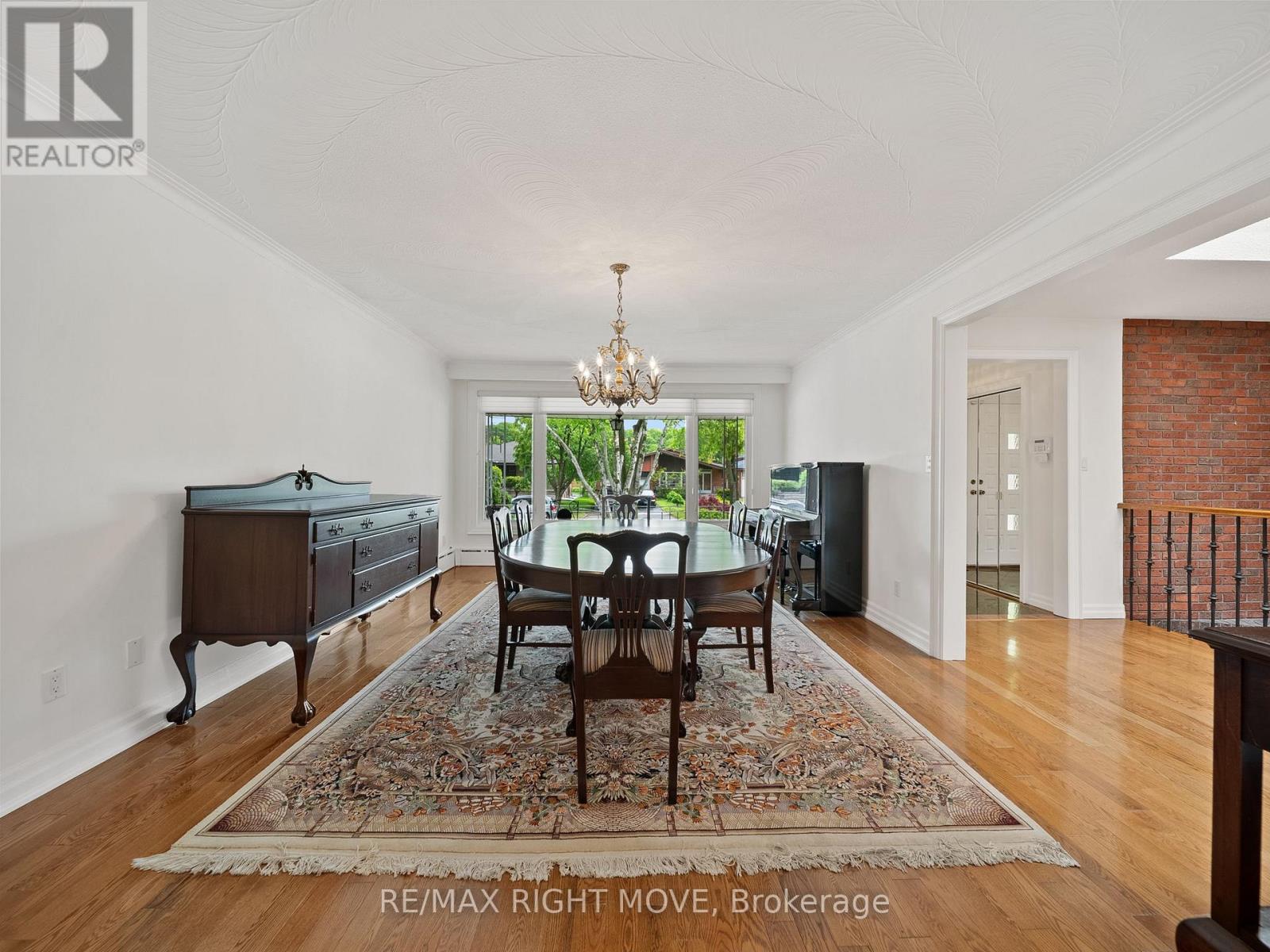 22 Ladyshot Crescent, Toronto (York University Heights), Ontario  M3J 1X2 - Photo 4 - W12497734