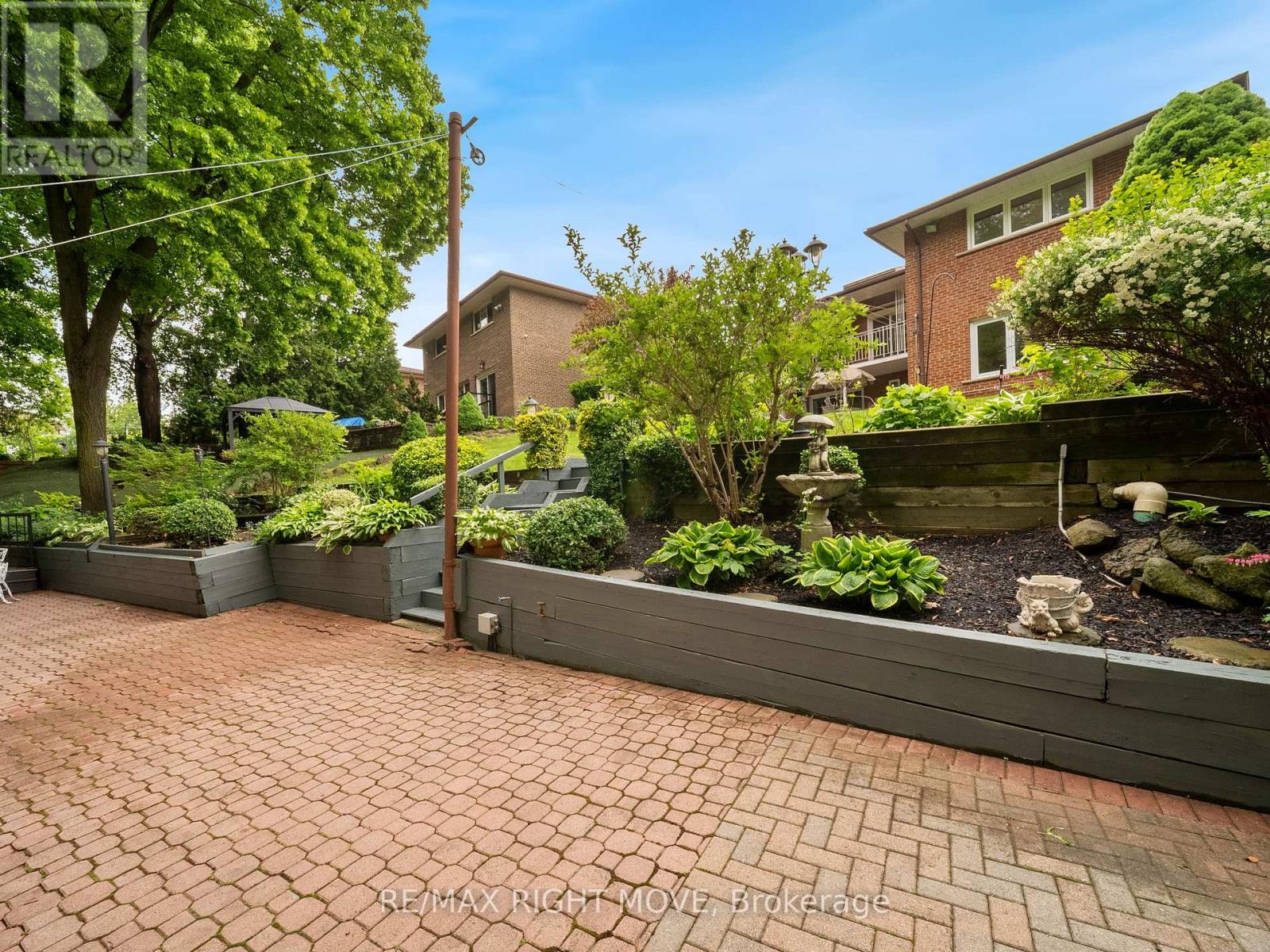 22 Ladyshot Crescent, Toronto (York University Heights), Ontario  M3J 1X2 - Photo 41 - W12497734