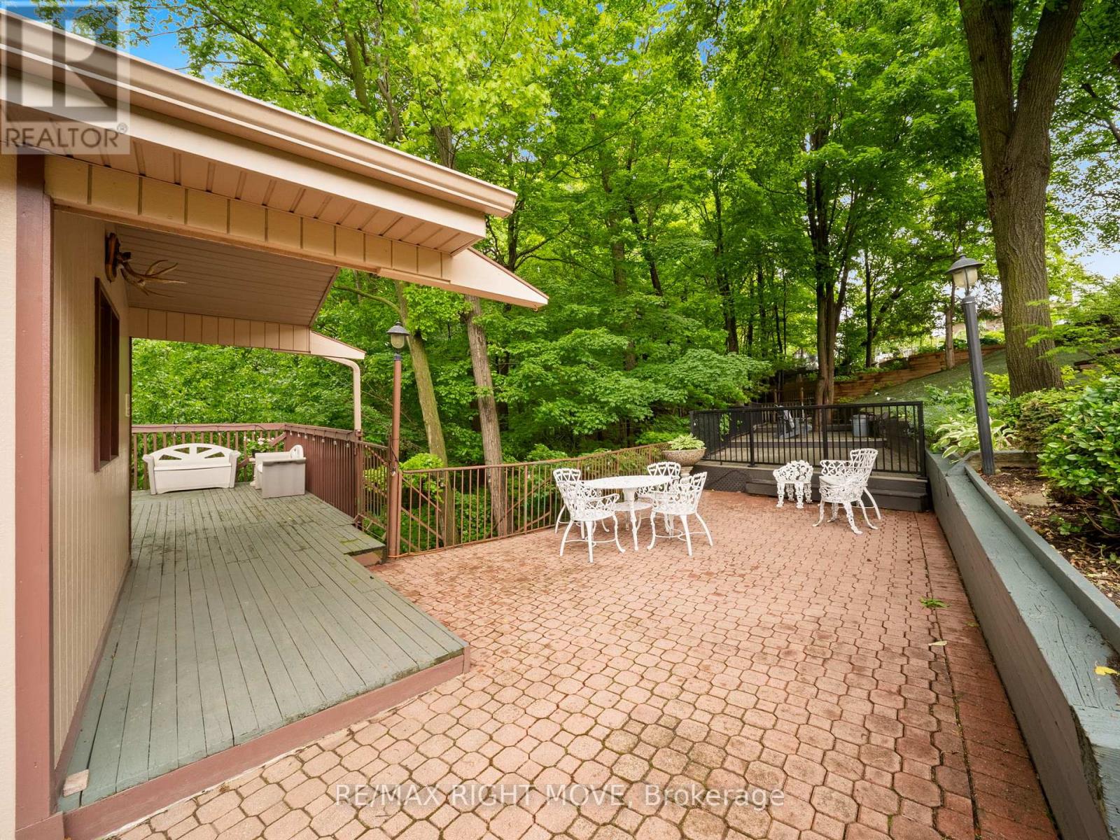 22 Ladyshot Crescent, Toronto (York University Heights), Ontario  M3J 1X2 - Photo 42 - W12497734