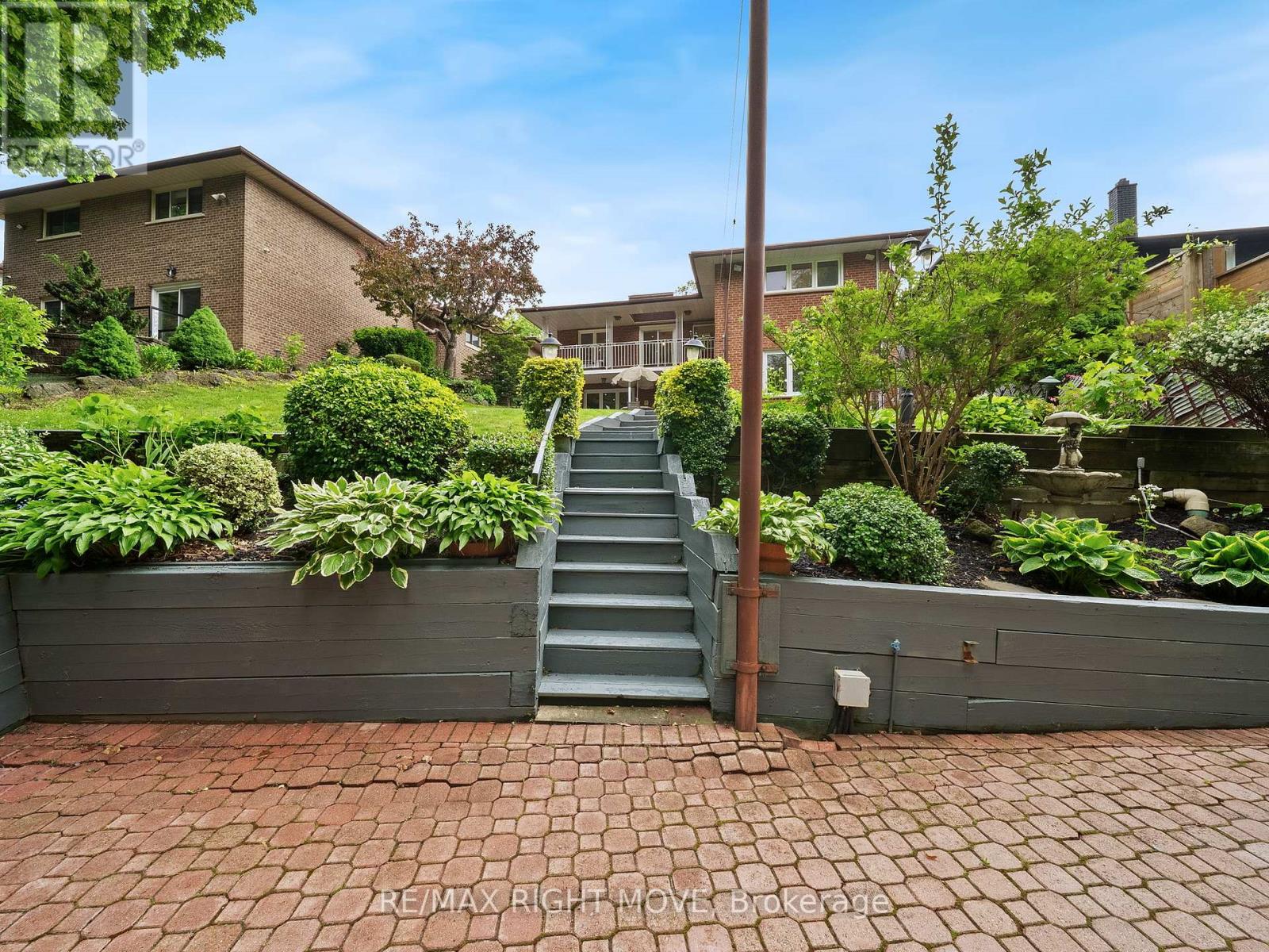 22 Ladyshot Crescent, Toronto (York University Heights), Ontario  M3J 1X2 - Photo 45 - W12497734