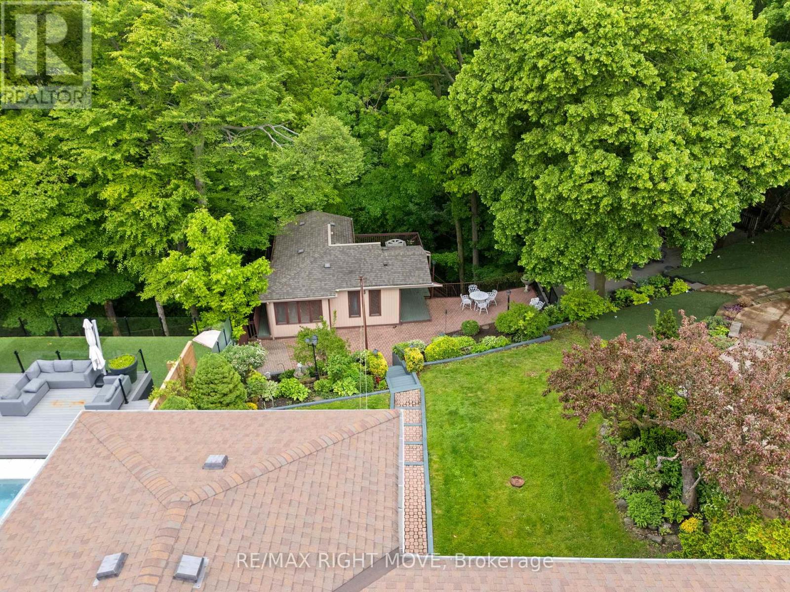 22 Ladyshot Crescent, Toronto (York University Heights), Ontario  M3J 1X2 - Photo 50 - W12497734