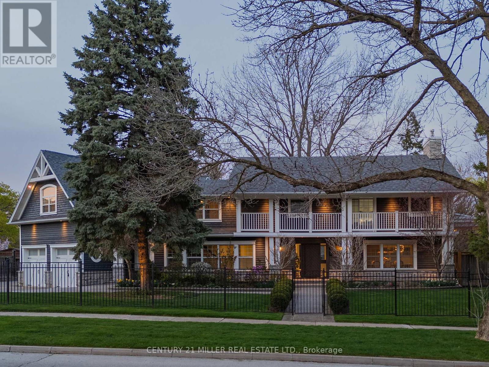 115 Charnwood Drive, Oakville (Fd Ford), Ontario  L6J 5G8 - Photo 1 - W12497788