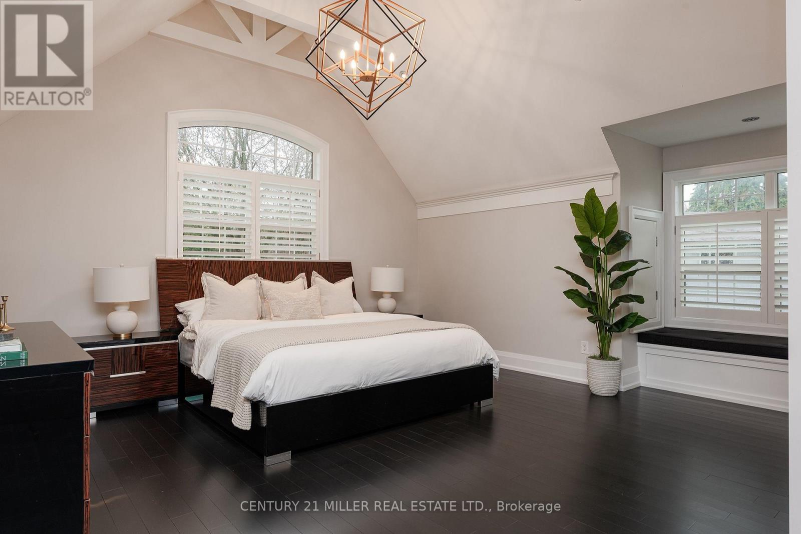 115 Charnwood Drive, Oakville (Fd Ford), Ontario  L6J 5G8 - Photo 18 - W12497788