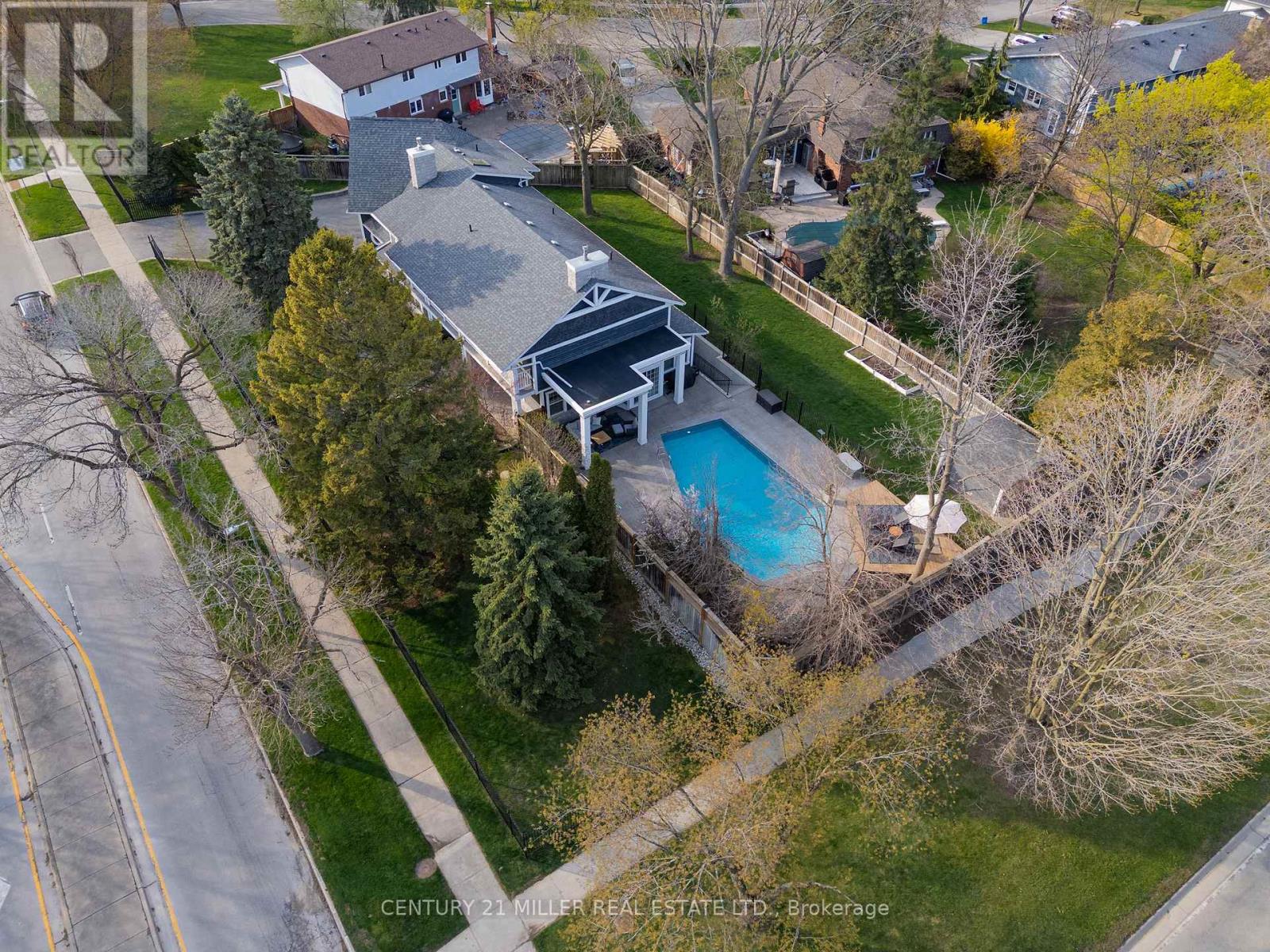 115 Charnwood Drive, Oakville (Fd Ford), Ontario  L6J 5G8 - Photo 37 - W12497788