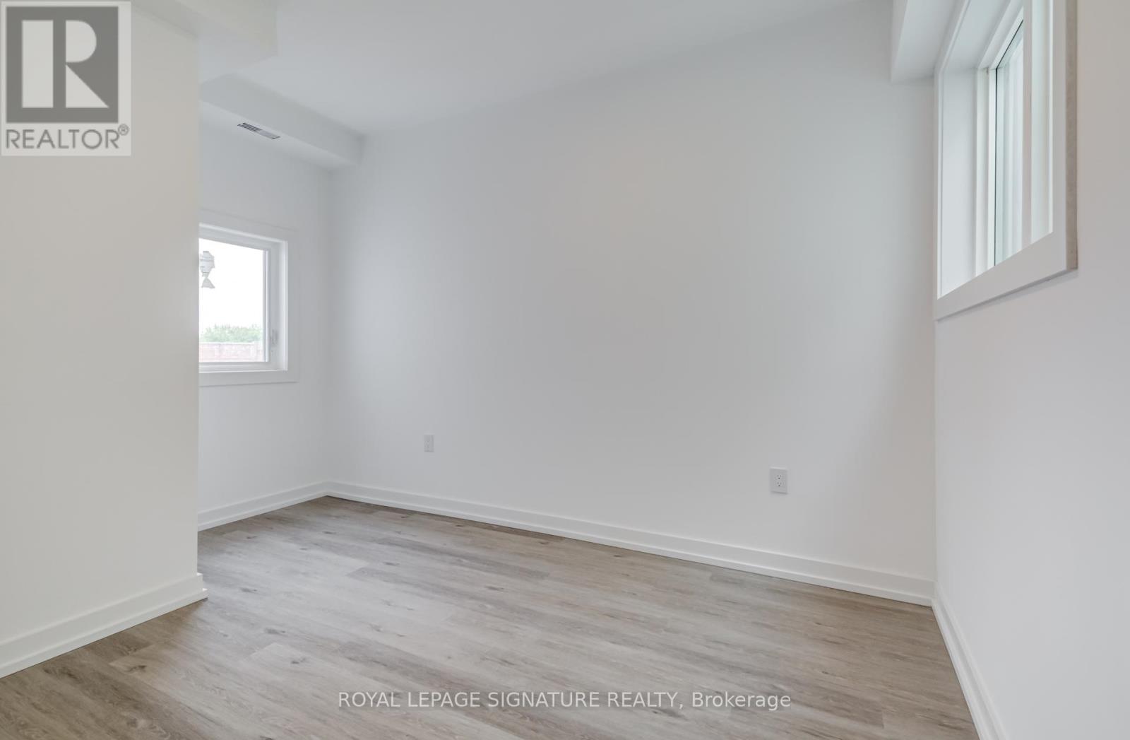 8 - 3039 Dundas Street W, Toronto, Ontario  M6P 1Z5 - Photo 16 - W12497790
