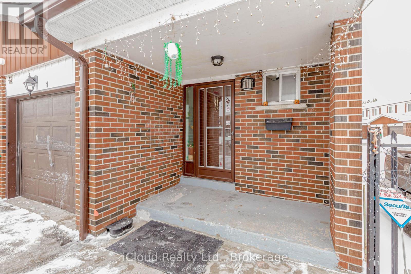 Unit 1 - 7406 Darcel Avenue E, Mississauga, Ontario  L4T 2X7 - Photo 2 - W12497808