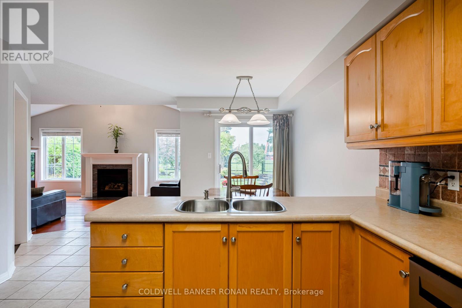 44 Baccarat Crescent, Brampton, Ontario  L7A 1K7 - Photo 17 - W12497814