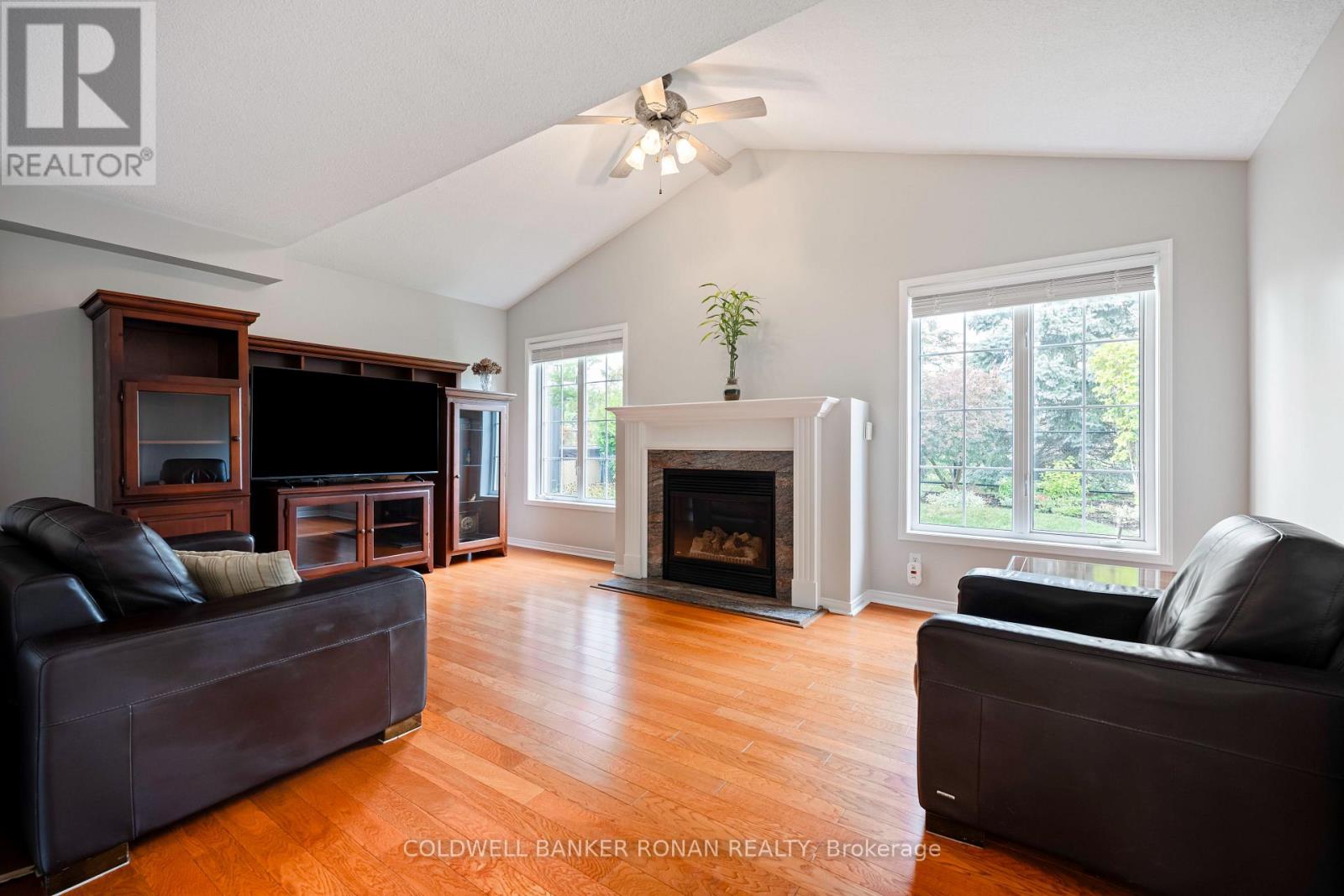 44 Baccarat Crescent, Brampton, Ontario  L7A 1K7 - Photo 21 - W12497814