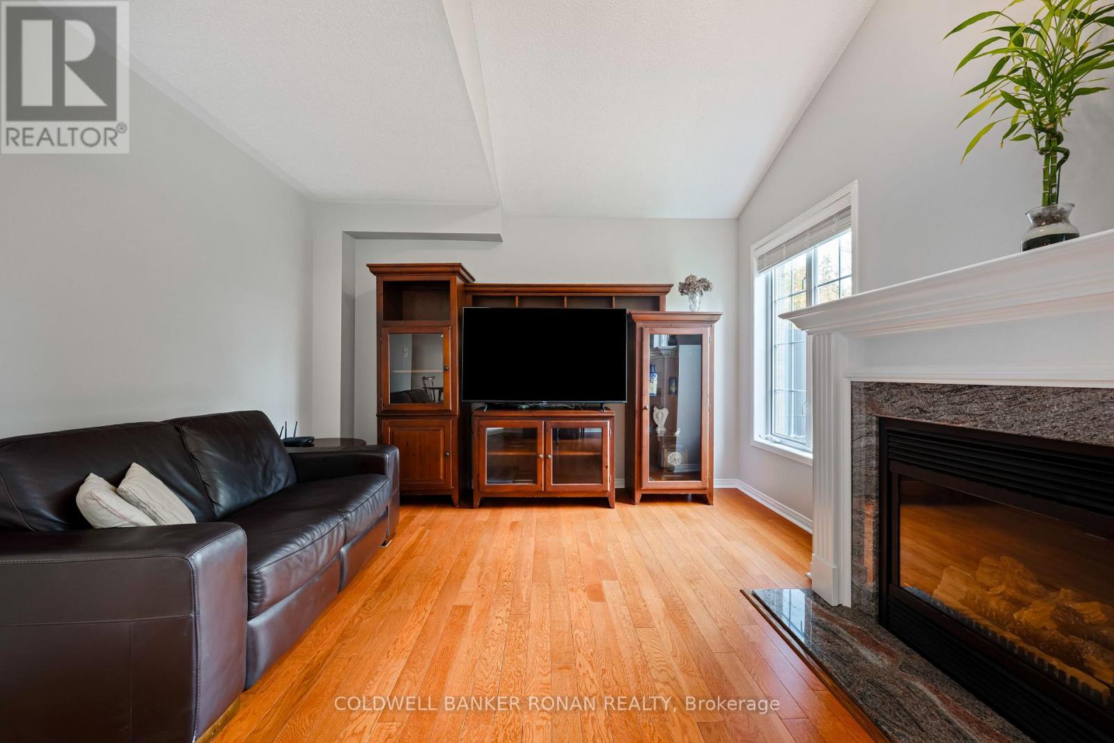 44 Baccarat Crescent, Brampton, Ontario  L7A 1K7 - Photo 22 - W12497814