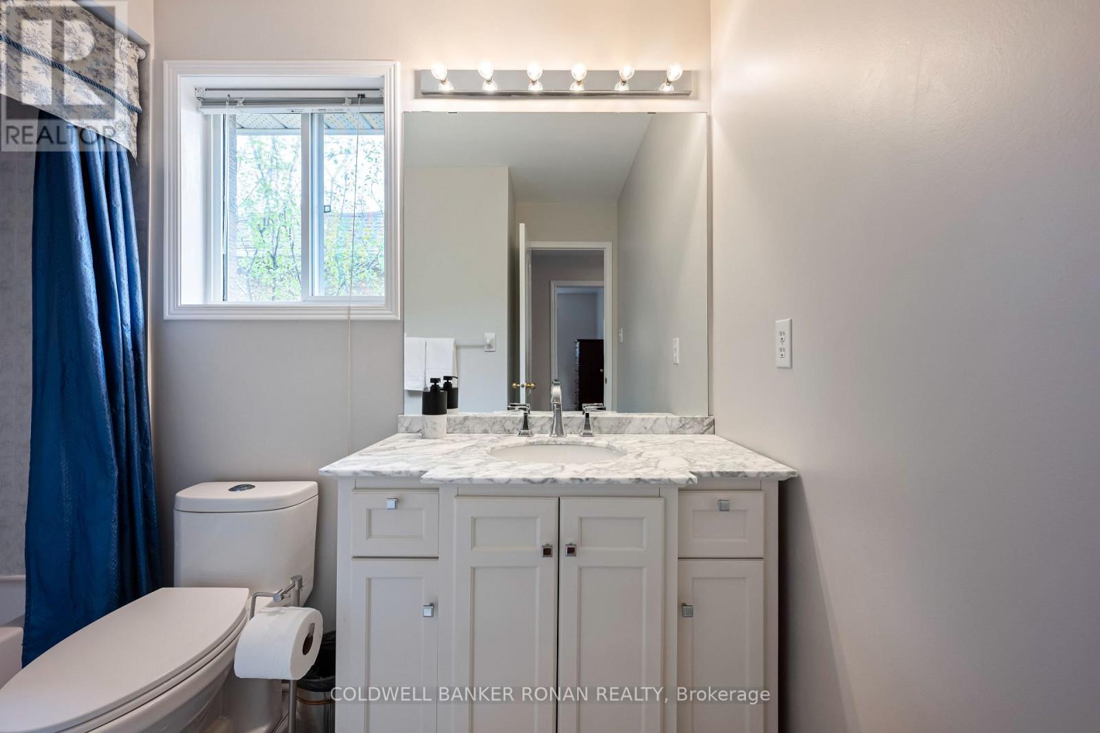 44 Baccarat Crescent, Brampton, Ontario  L7A 1K7 - Photo 32 - W12497814