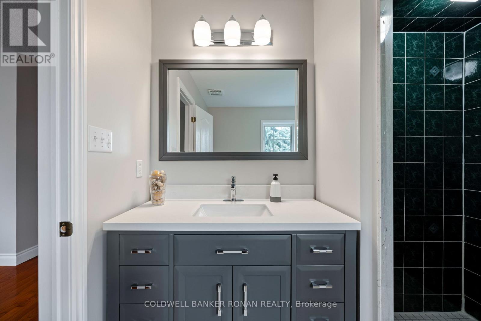 44 Baccarat Crescent, Brampton, Ontario  L7A 1K7 - Photo 36 - W12497814