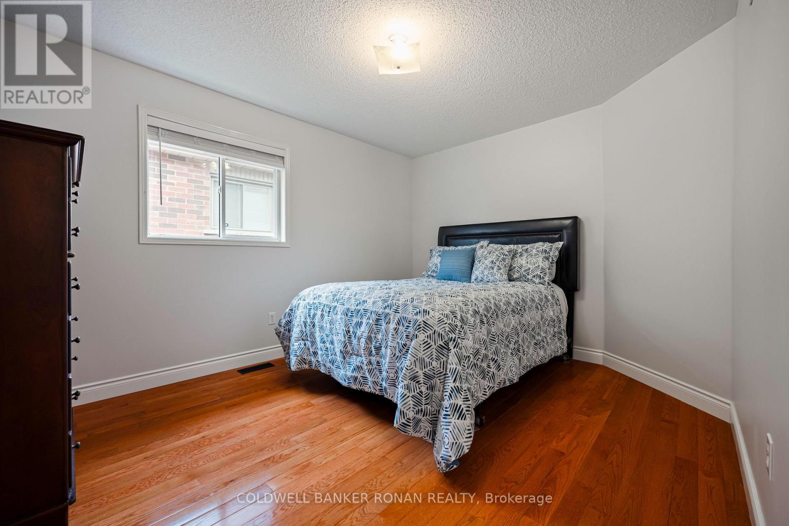 44 Baccarat Crescent, Brampton, Ontario  L7A 1K7 - Photo 38 - W12497814