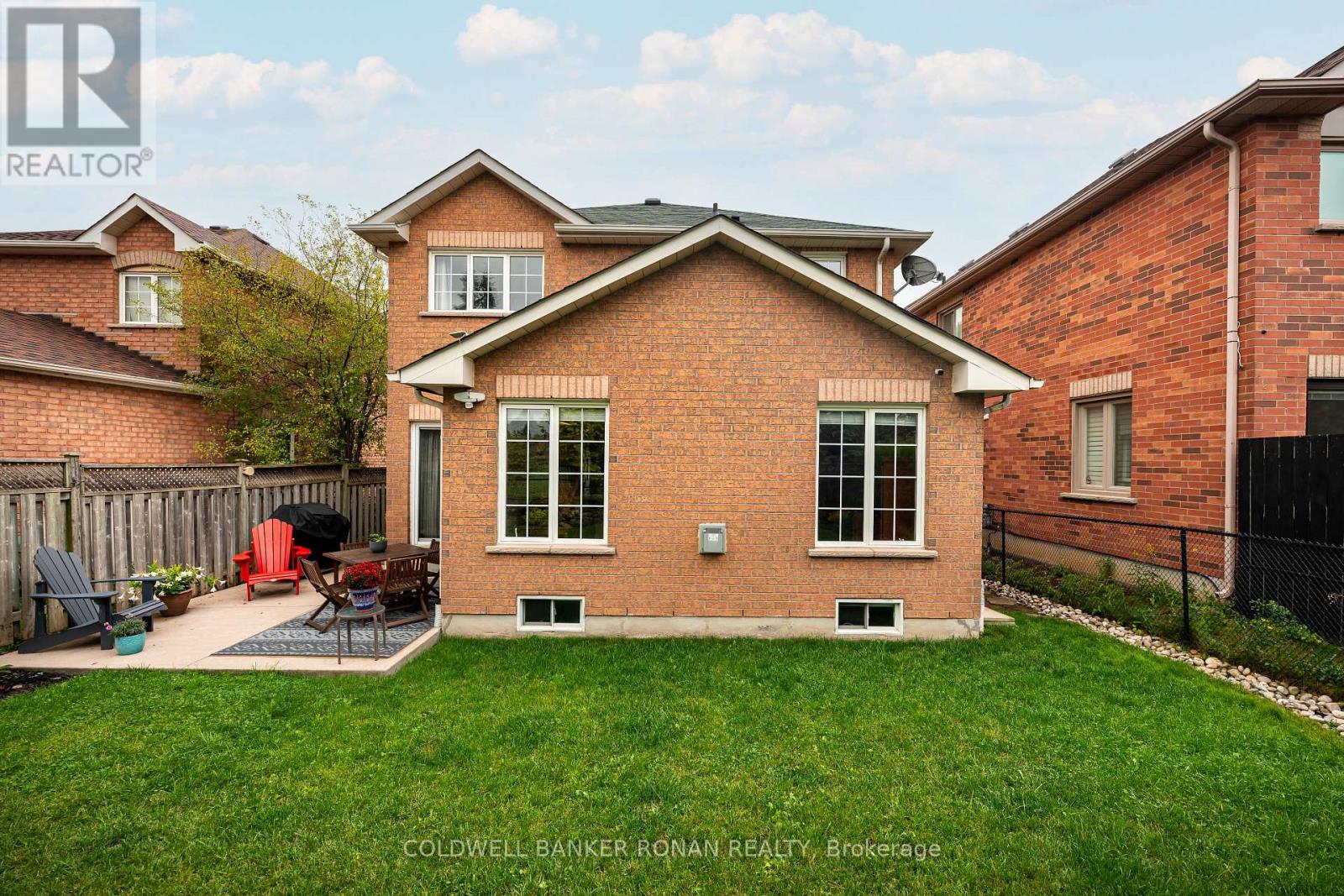 44 Baccarat Crescent, Brampton, Ontario  L7A 1K7 - Photo 6 - W12497814