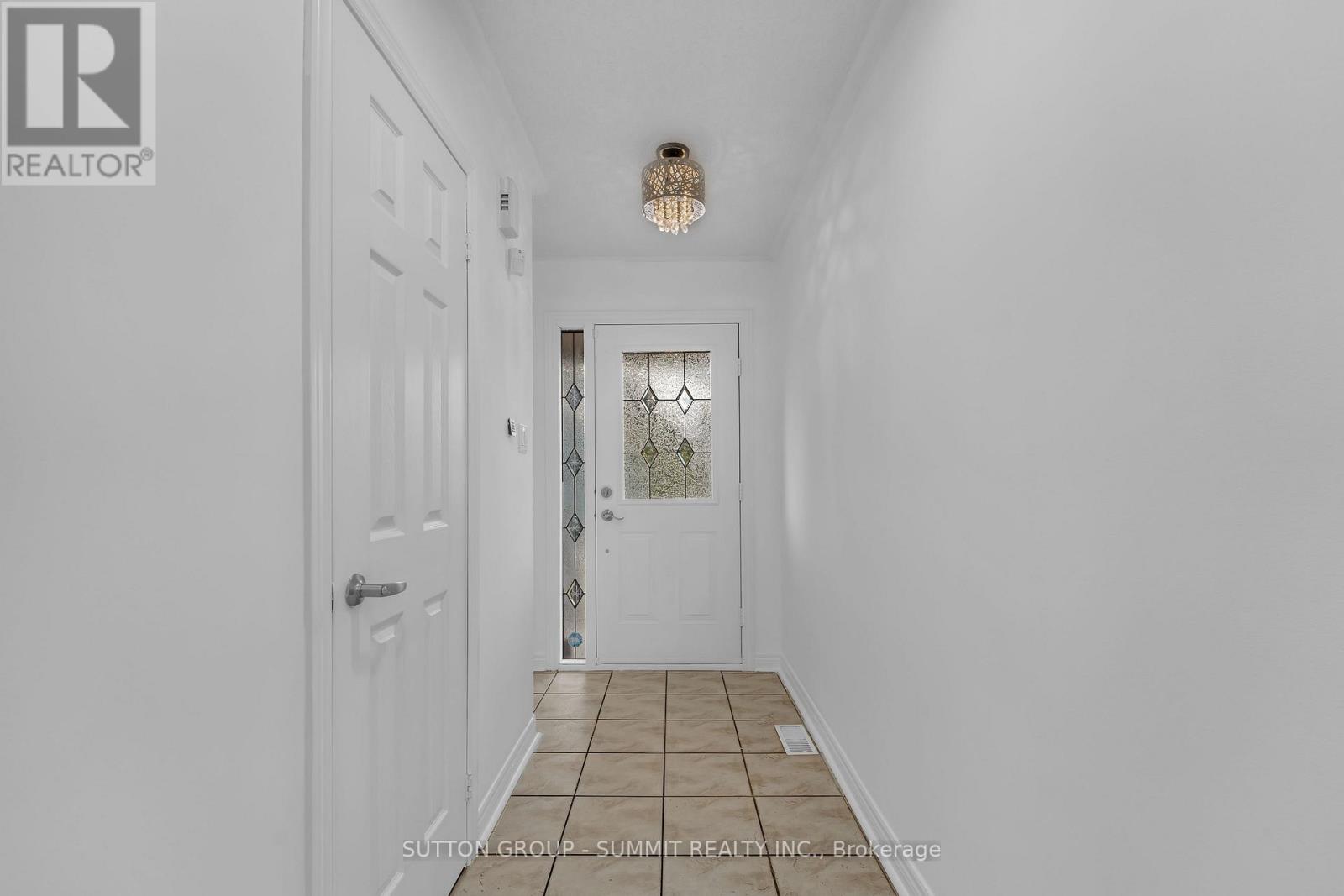 29 Cedargrove Road, Caledon, Ontario  L7E 2L7 - Photo 5 - W12497826