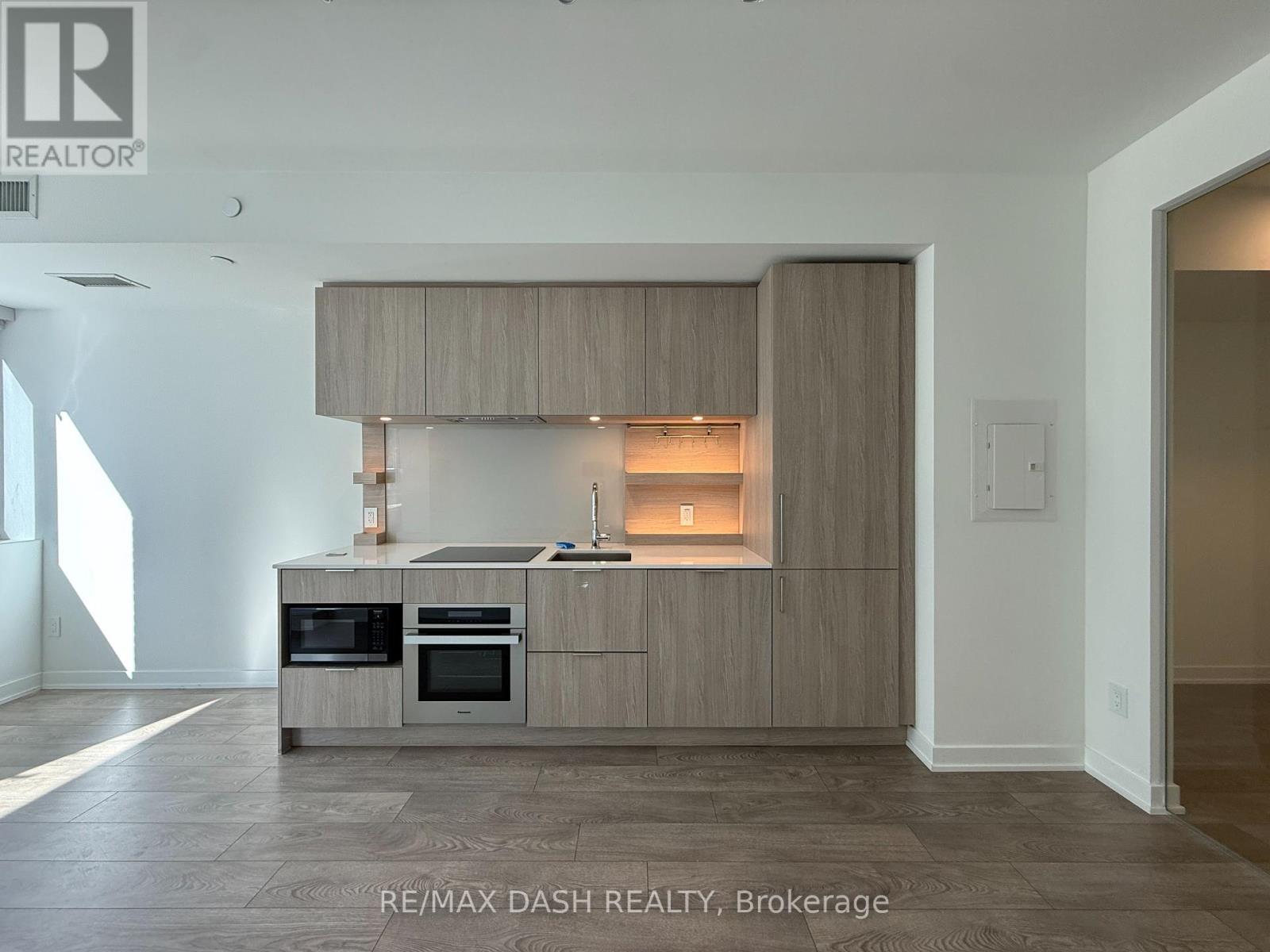 215 - 28 Ann Street, Mississauga, Ontario  M3C 0H5 - Photo 13 - W12497860