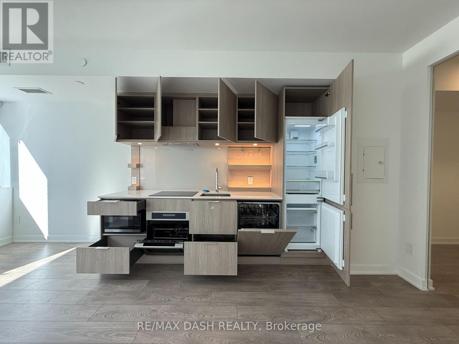 215 - 28 Ann Street, Mississauga, Ontario  M3C 0H5 - Photo 14 - W12497860