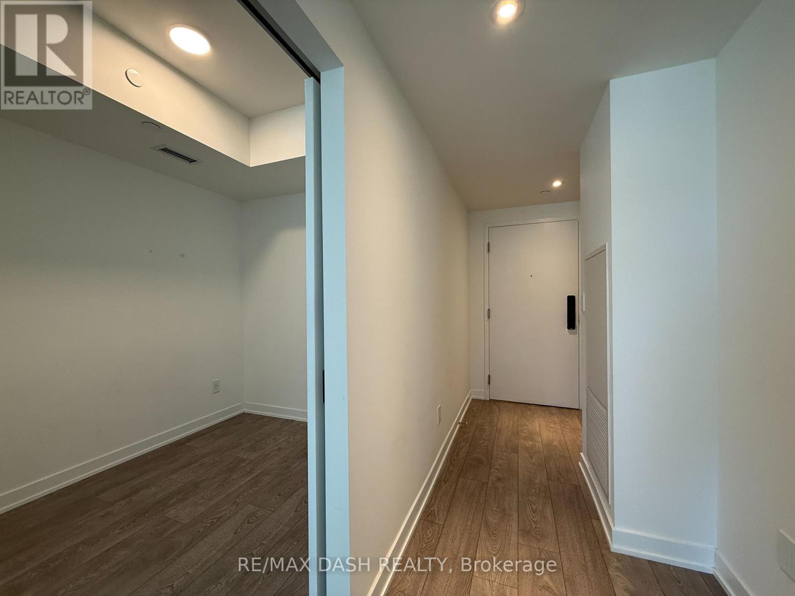 215 - 28 Ann Street, Mississauga, Ontario  M3C 0H5 - Photo 33 - W12497860