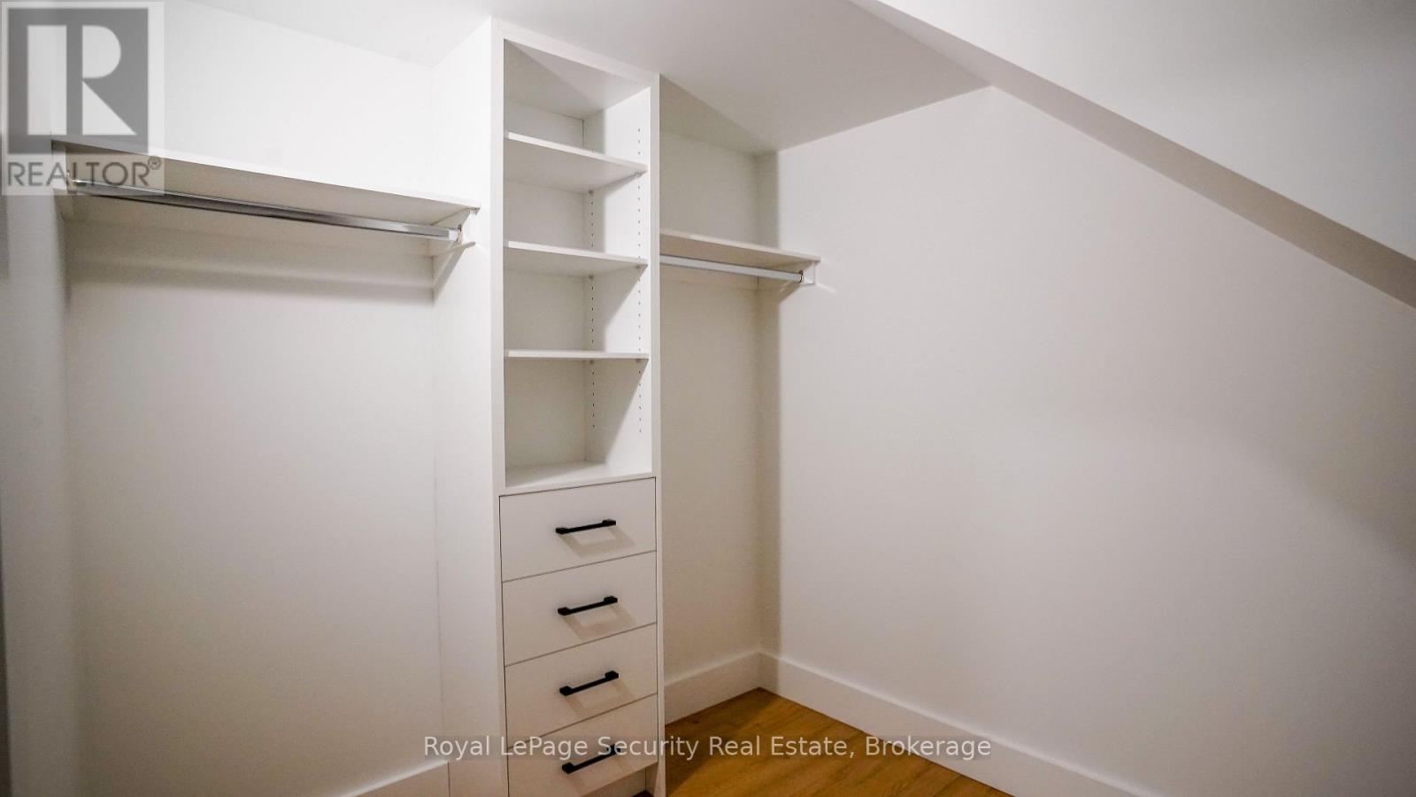 Lower Level - 70 Chamberlain Avenue, Toronto, Ontario  M6E 4K1 - Photo 8 - W12497872