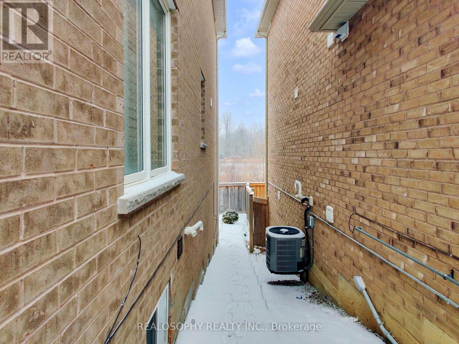 Basement - 106 Miracle Trail, Brampton, Ontario  L7A 0G2 - Photo 2 - W12497926