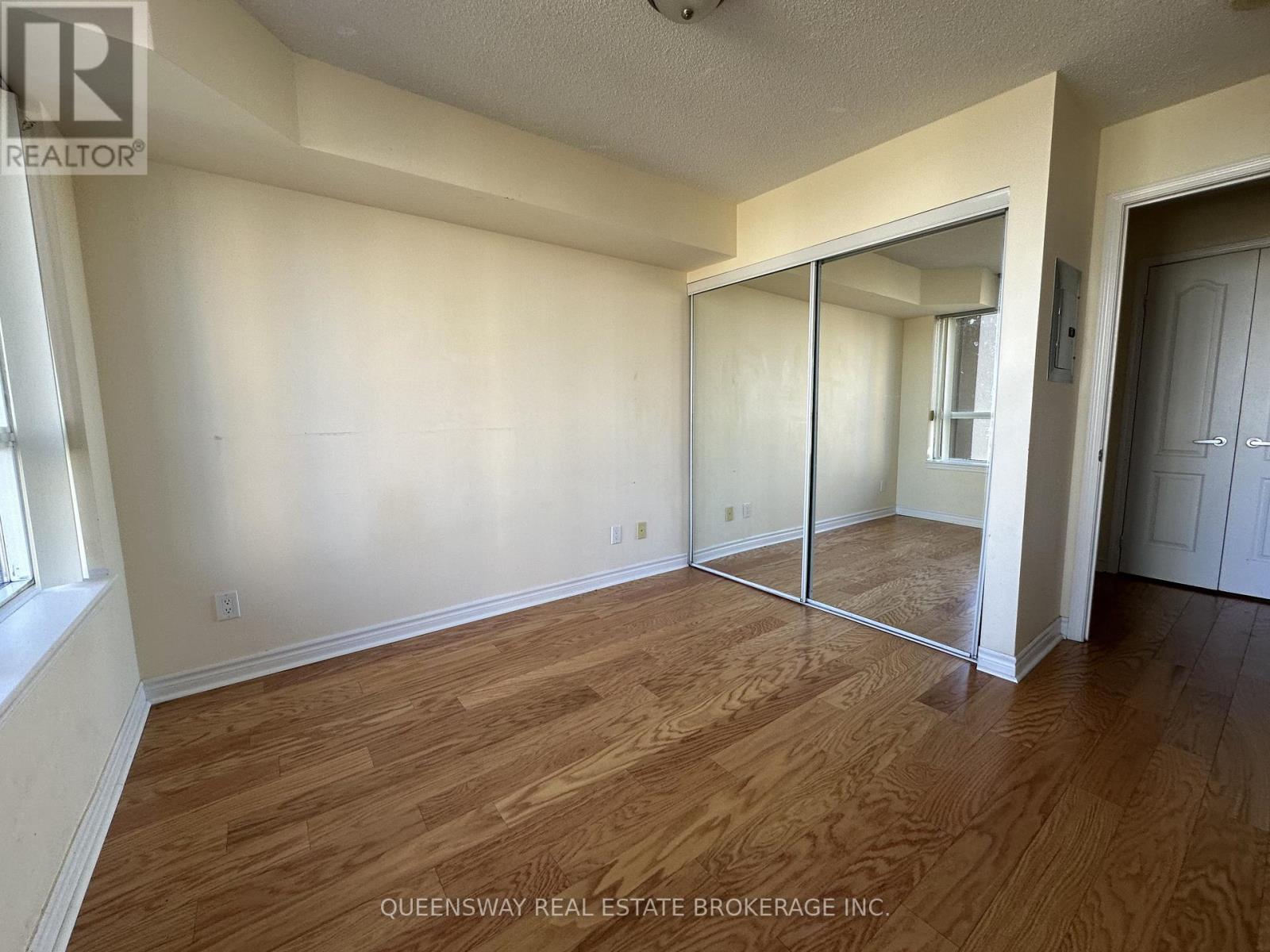 1507 - 4090 Living Arts Drive, Mississauga, Ontario  L5B 4M8 - Photo 19 - W12497930