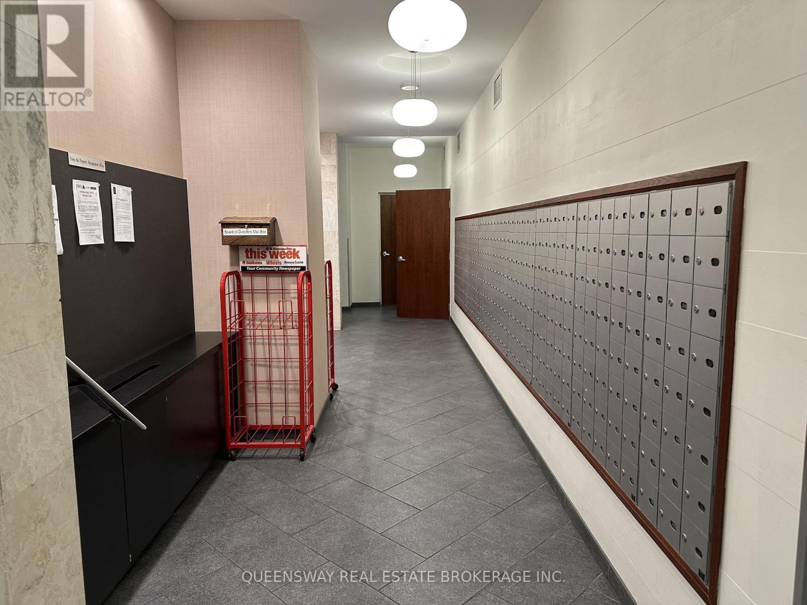 1507 - 4090 Living Arts Drive, Mississauga, Ontario  L5B 4M8 - Photo 5 - W12497930