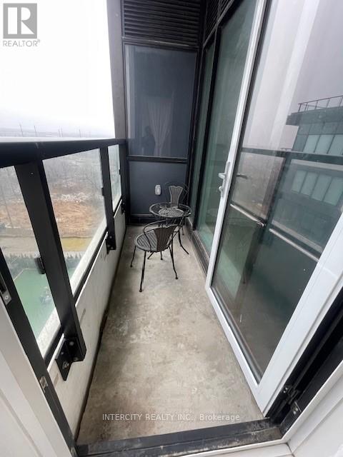 409 - 297 Oak Walk Drive, Oakville (Ro River Oaks), Ontario  L6H 6Z3 - Photo 13 - W12497934