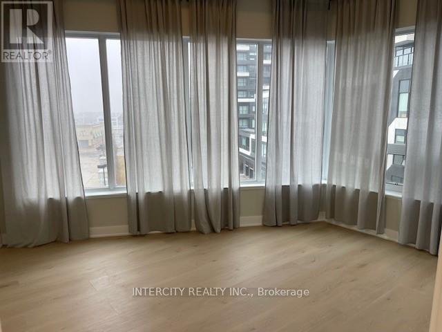 409 - 297 Oak Walk Drive, Oakville (Ro River Oaks), Ontario  L6H 6Z3 - Photo 9 - W12497934