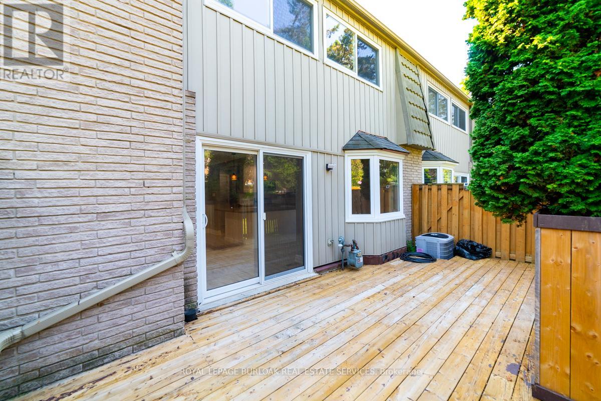 2 - 1011 White Oak Drive, Burlington (Lasalle), Ontario  L7T 2L3 - Photo 30 - W12497942