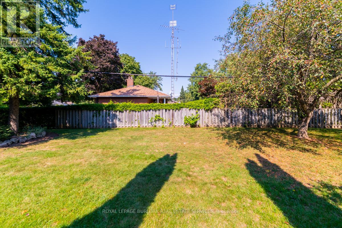 2 - 1011 White Oak Drive, Burlington (Lasalle), Ontario  L7T 2L3 - Photo 33 - W12497942