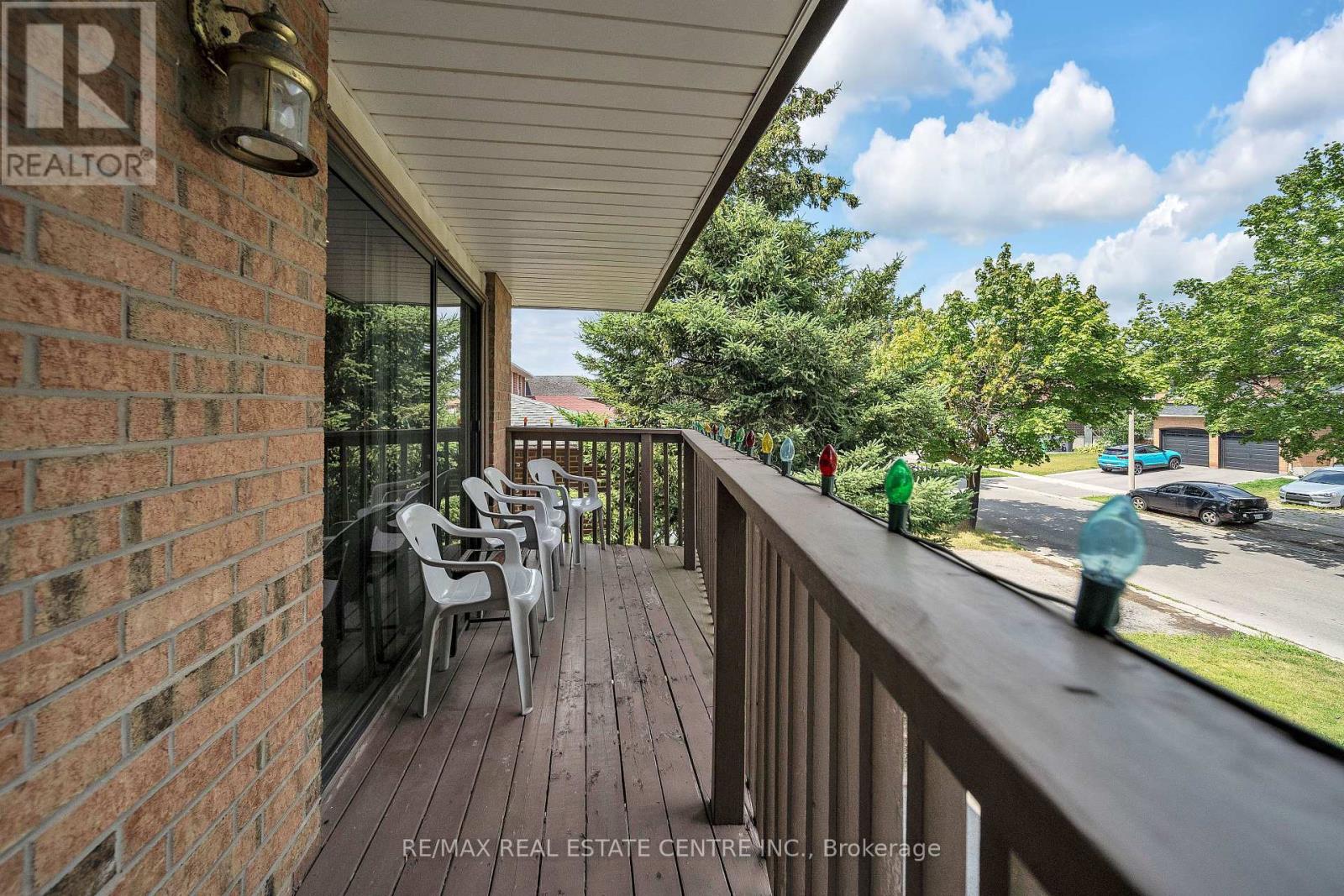 54 Braidwood Lake Road, Brampton (Heart Lake West), Ontario  L6Z 1X6 - Photo 15 - W12497950