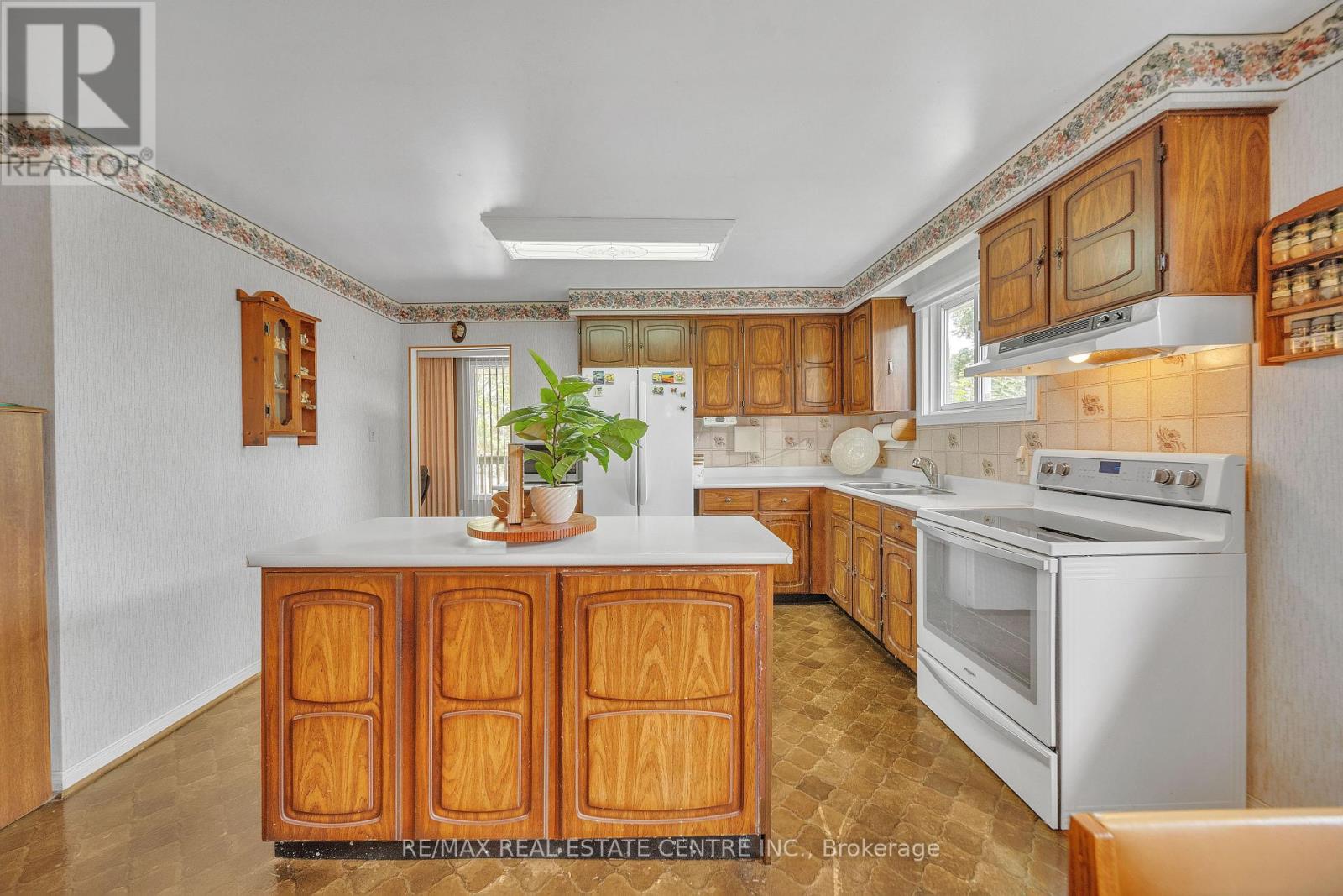 54 Braidwood Lake Road, Brampton (Heart Lake West), Ontario  L6Z 1X6 - Photo 17 - W12497950