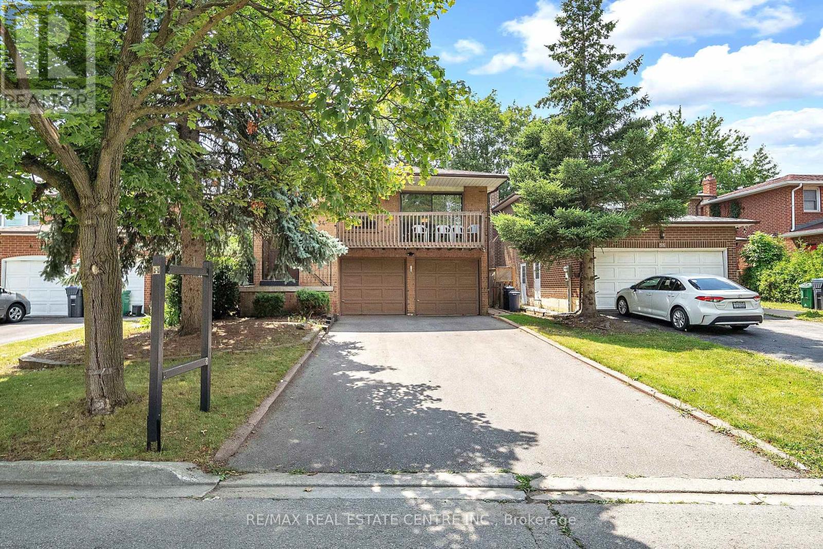 54 Braidwood Lake Road, Brampton (Heart Lake West), Ontario  L6Z 1X6 - Photo 3 - W12497950