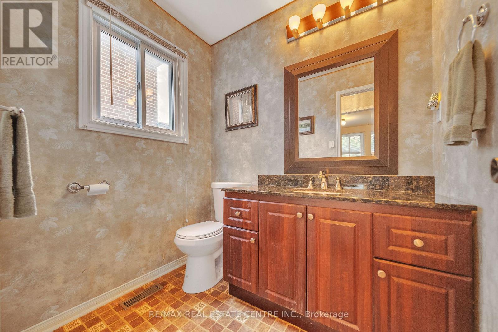 54 Braidwood Lake Road, Brampton (Heart Lake West), Ontario  L6Z 1X6 - Photo 35 - W12497950