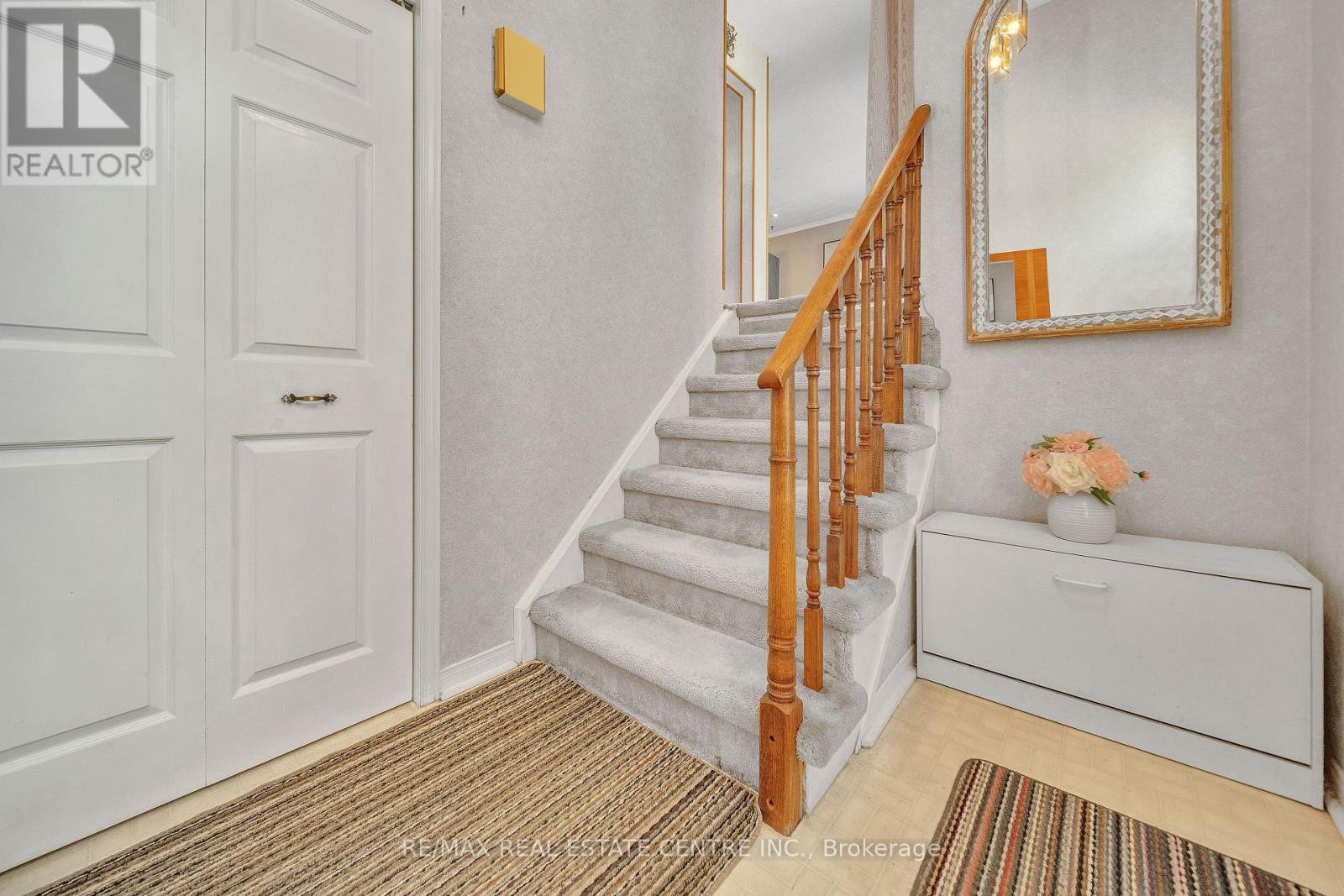 54 Braidwood Lake Road, Brampton (Heart Lake West), Ontario  L6Z 1X6 - Photo 8 - W12497950