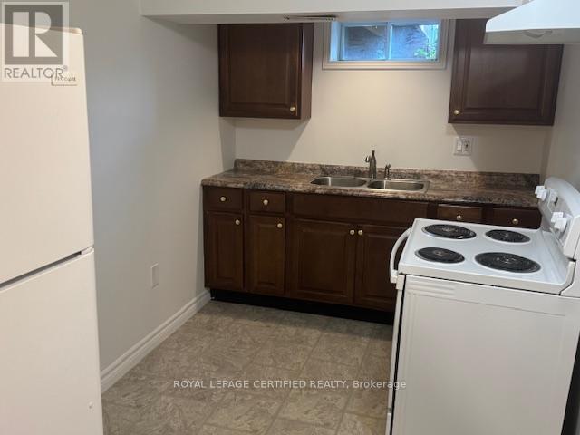 Lower - 6 Prince Charles Drive, Halton Hills, Ontario  L7G 3T7 - Photo 5 - W12497988