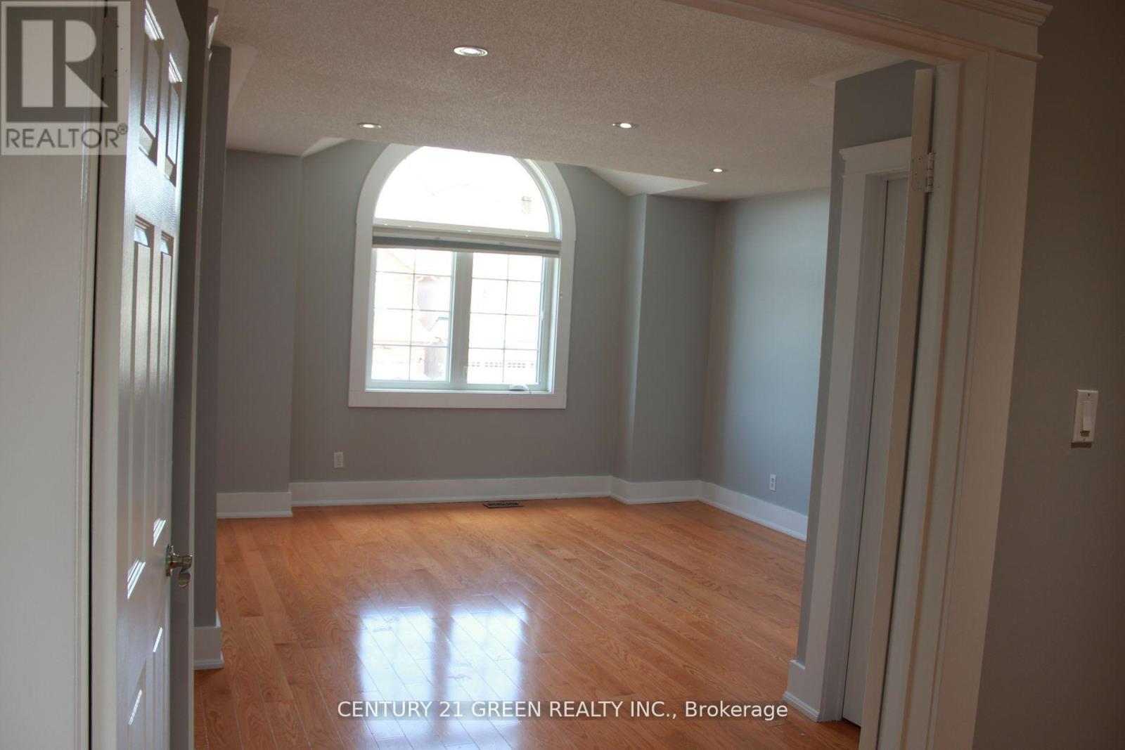 7306 Aldercrest Drive, Mississauga, Ontario  L5N 7T3 - Photo 11 - W12497992