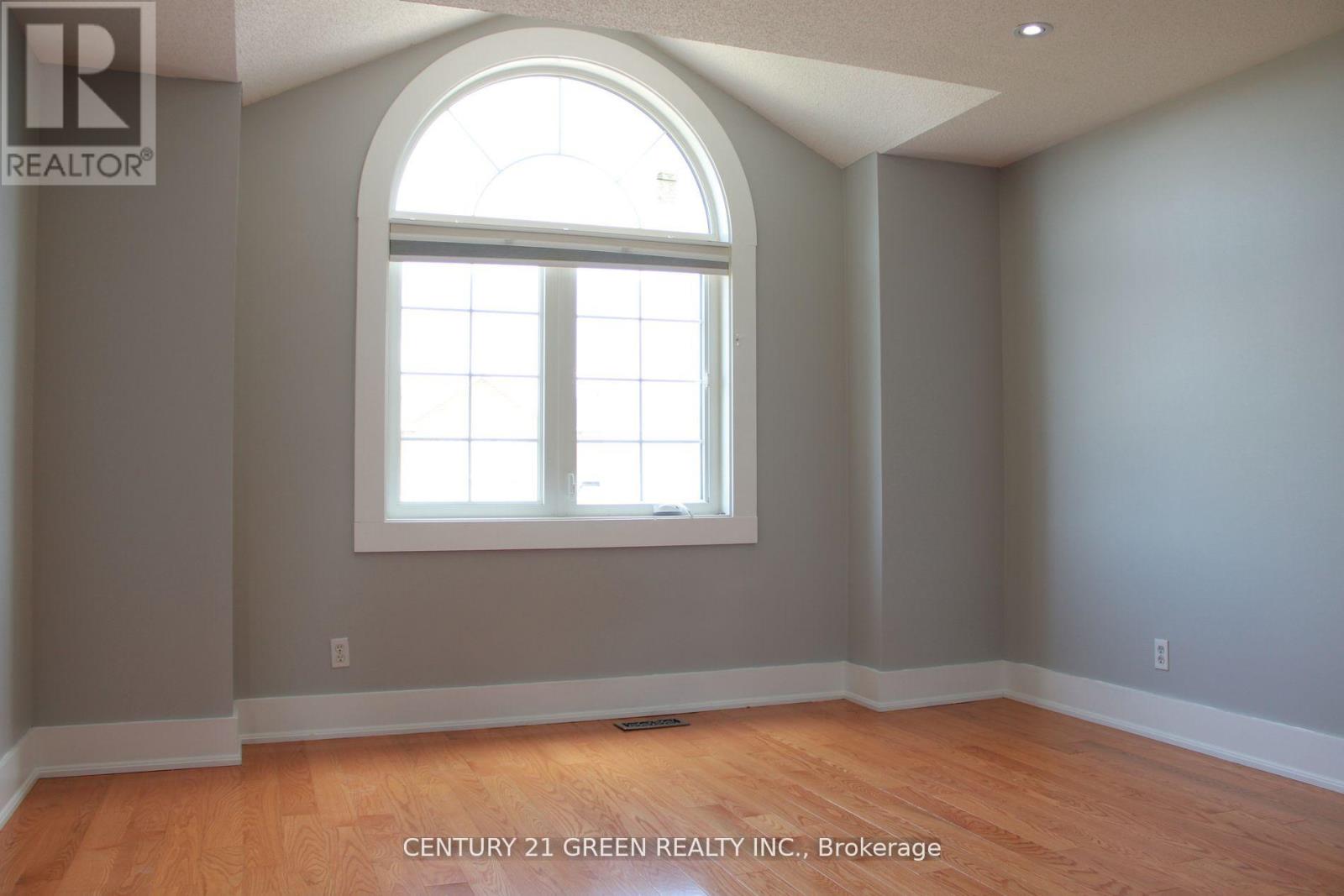 7306 Aldercrest Drive, Mississauga, Ontario  L5N 7T3 - Photo 12 - W12497992