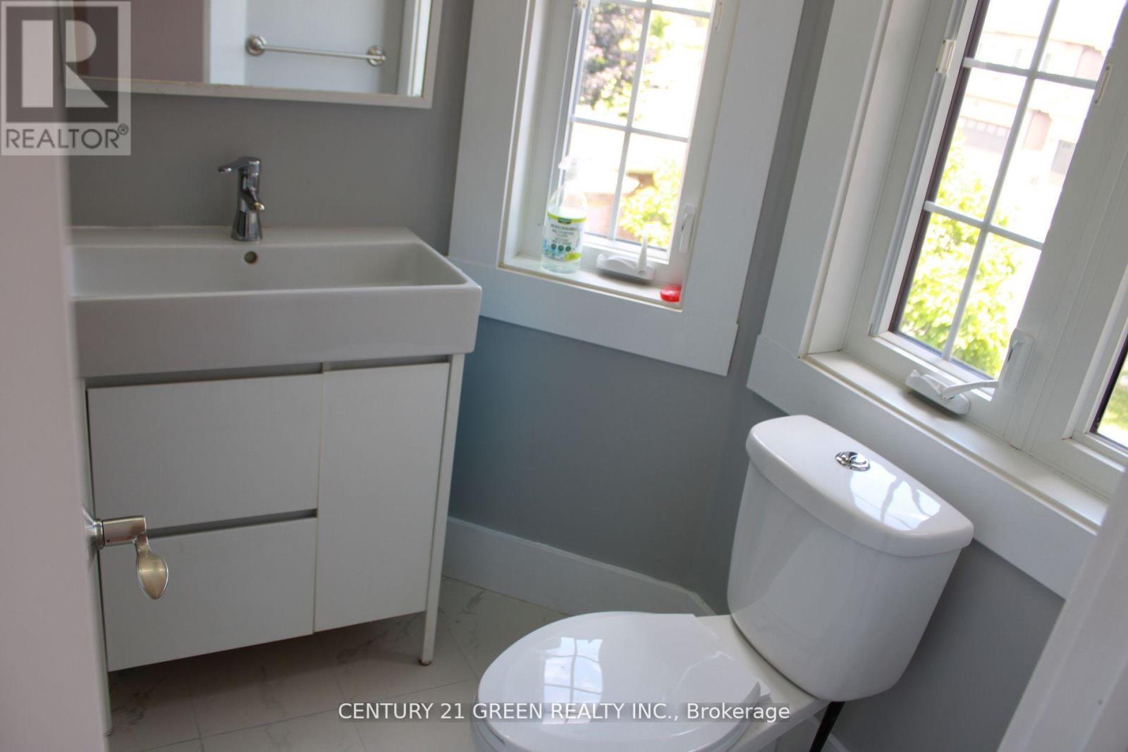 7306 Aldercrest Drive, Mississauga, Ontario  L5N 7T3 - Photo 13 - W12497992