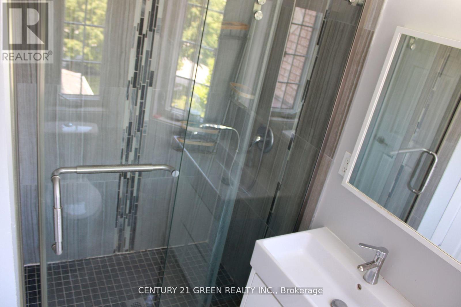 7306 Aldercrest Drive, Mississauga, Ontario  L5N 7T3 - Photo 14 - W12497992