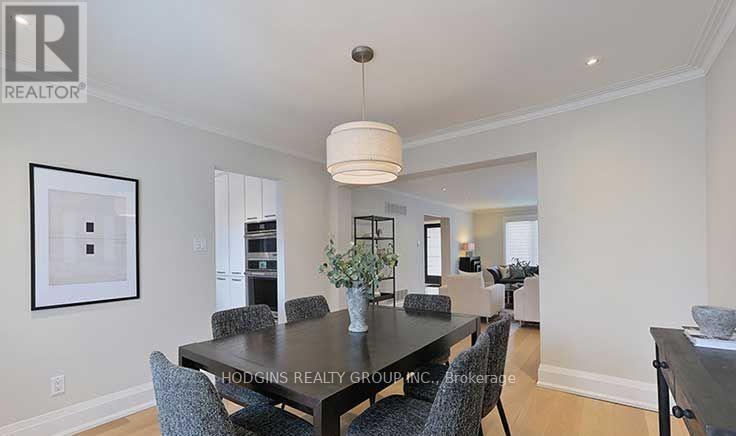 1726 Sherwood Forrest Circle, Mississauga, Ontario  L5K 2H6 - Photo 42 - W12498002