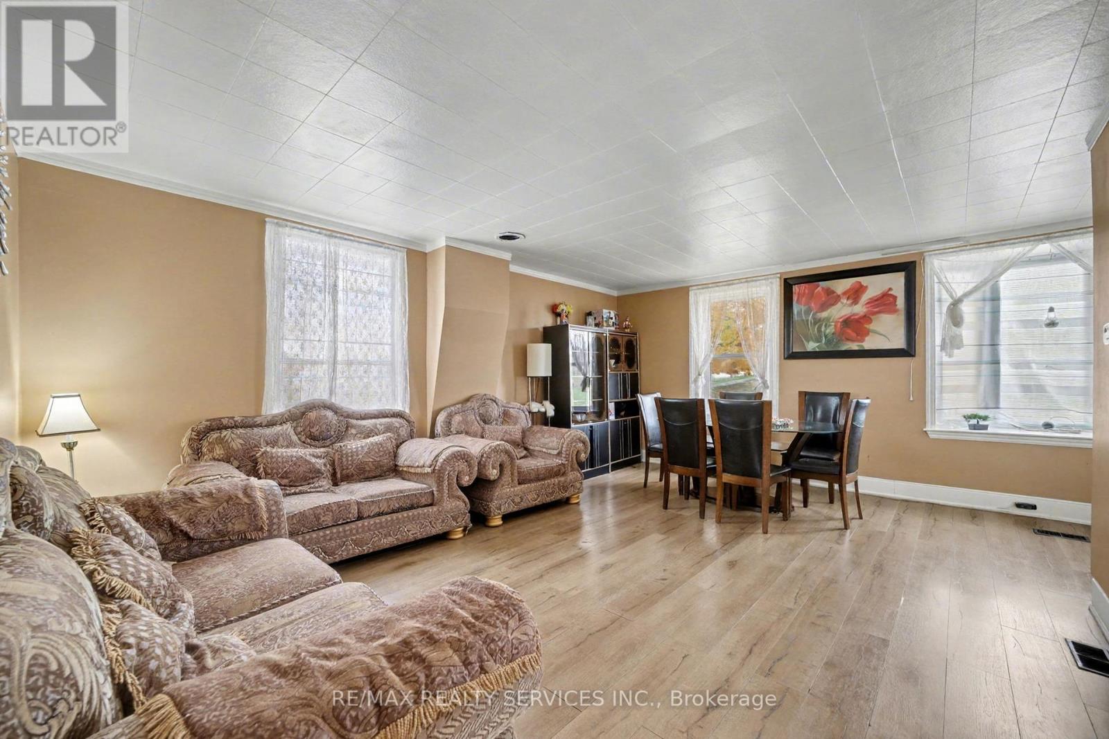 11889 Fourth Line, Halton Hills, Ontario  L7J 2M1 - Photo 12 - W12498012