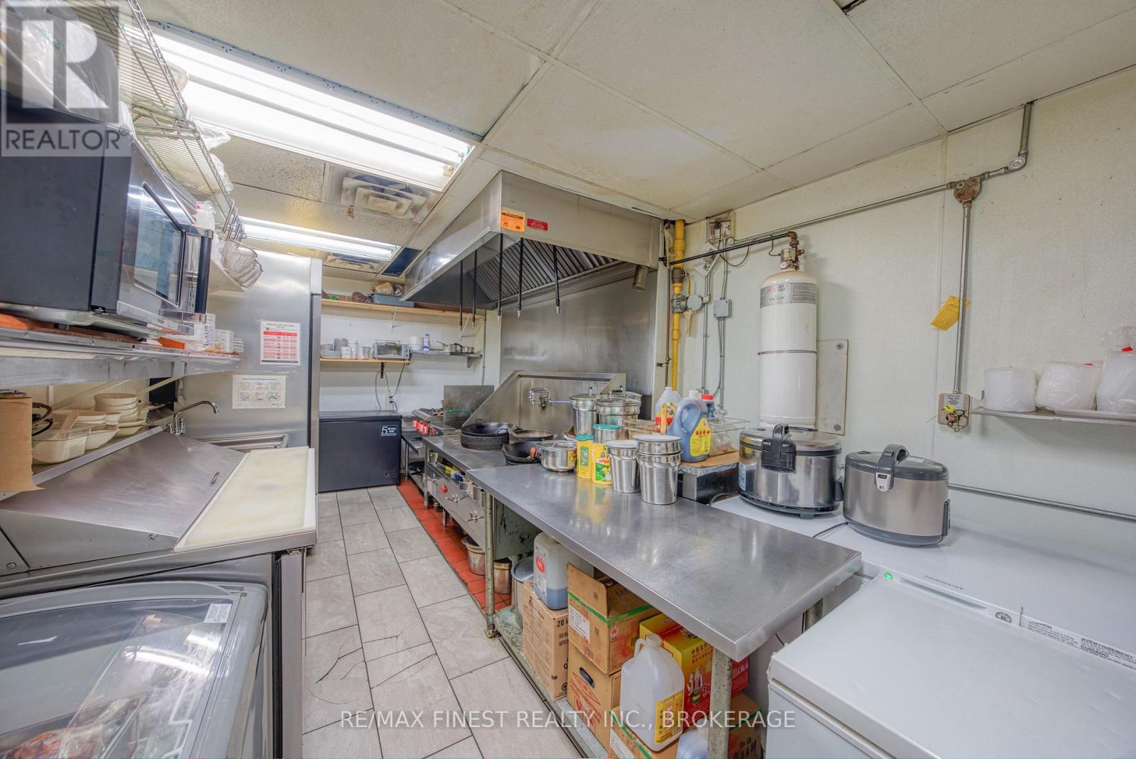 160 Princess Street, Kingston (East Of Sir John A. Blvd), Ontario  K7L 3G5 - Photo 9 - X12492786