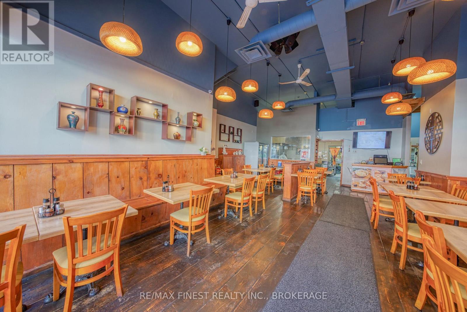 160 Princess Street, Kingston (East Of Sir John A. Blvd), Ontario  K7L 3G5 - Photo 6 - X12492786