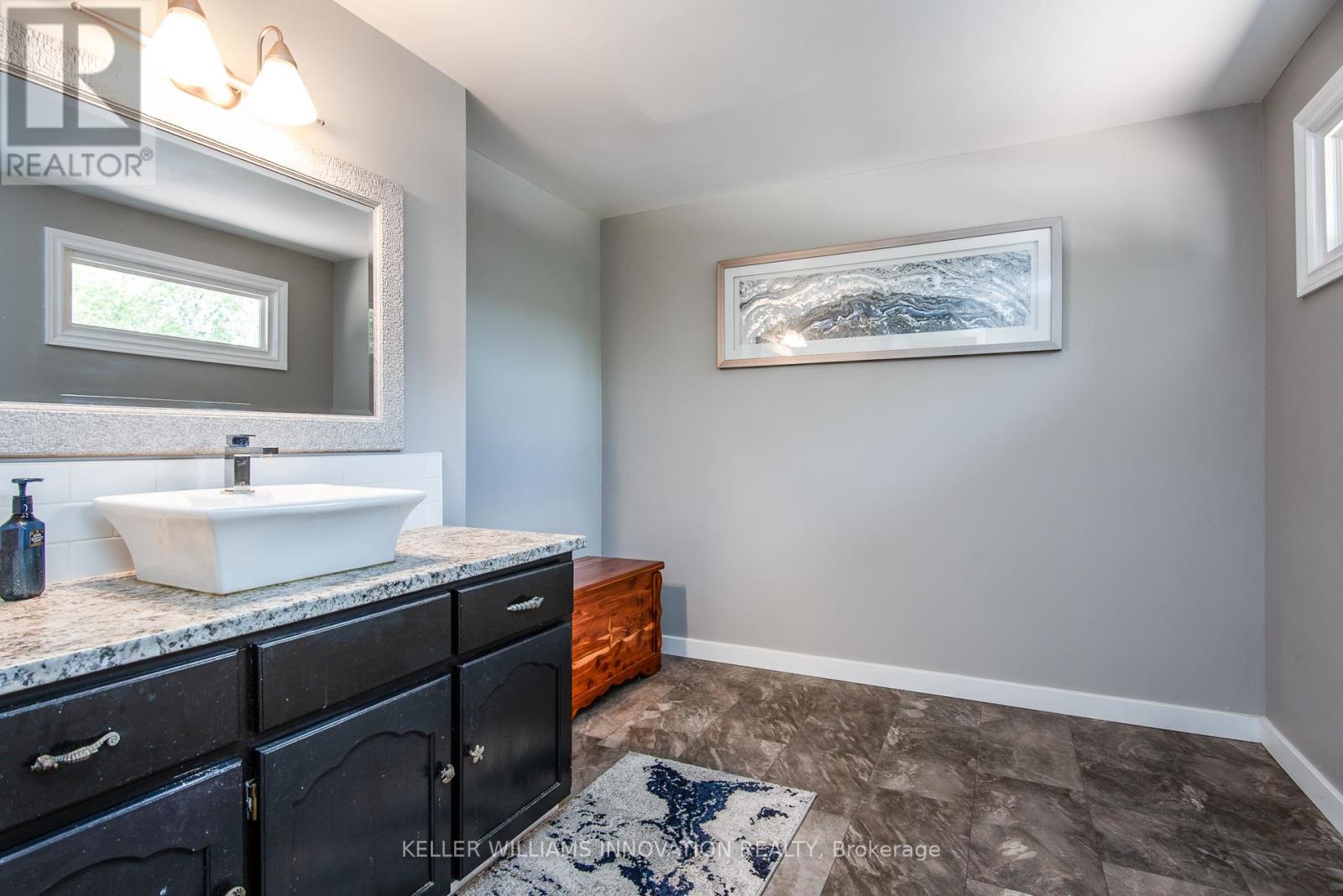 8 Pickwick Place, Guelph (Willow West/sugarbush/west Acres), Ontario  N1H 7V8 - Photo 39 - X12435075