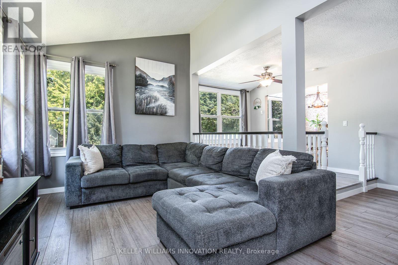 8 Pickwick Place, Guelph (Willow West/sugarbush/west Acres), Ontario  N1H 7V8 - Photo 5 - X12435075