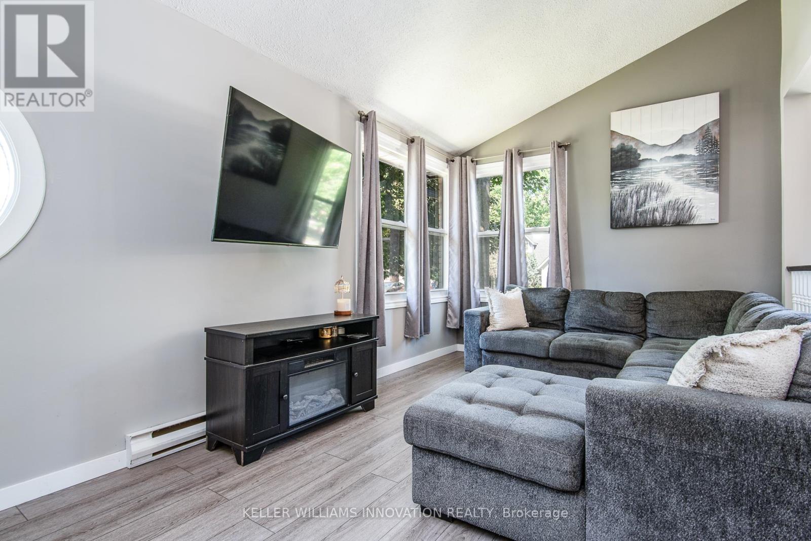 8 Pickwick Place, Guelph (Willow West/sugarbush/west Acres), Ontario  N1H 7V8 - Photo 7 - X12435075