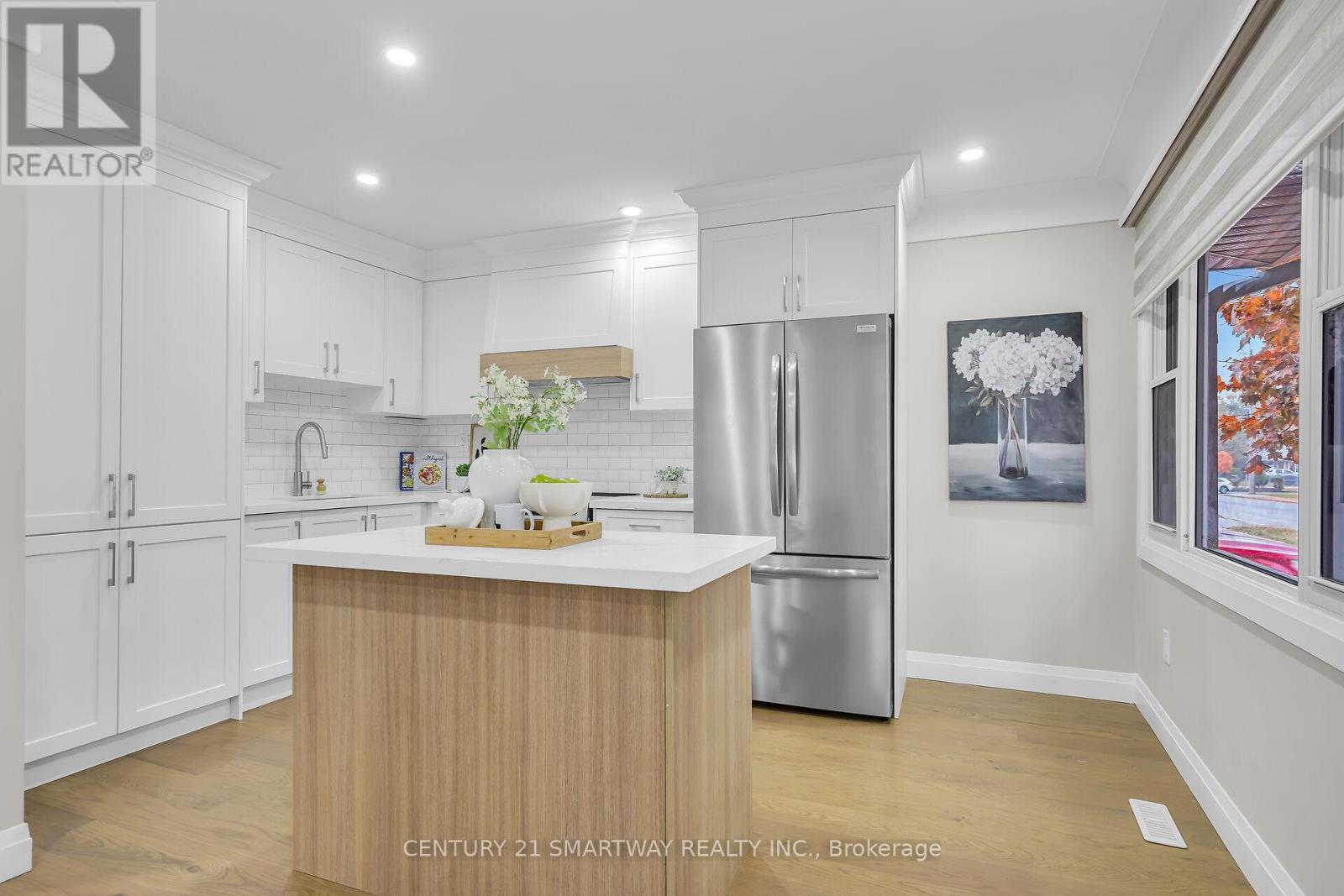 141 Boullee Street, London East (East C), Ontario  N5Y 1T8 - Photo 6 - X12497228