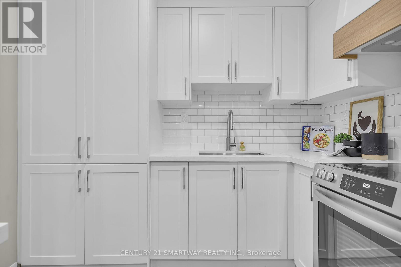 141 Boullee Street, London East (East C), Ontario  N5Y 1T8 - Photo 8 - X12497228