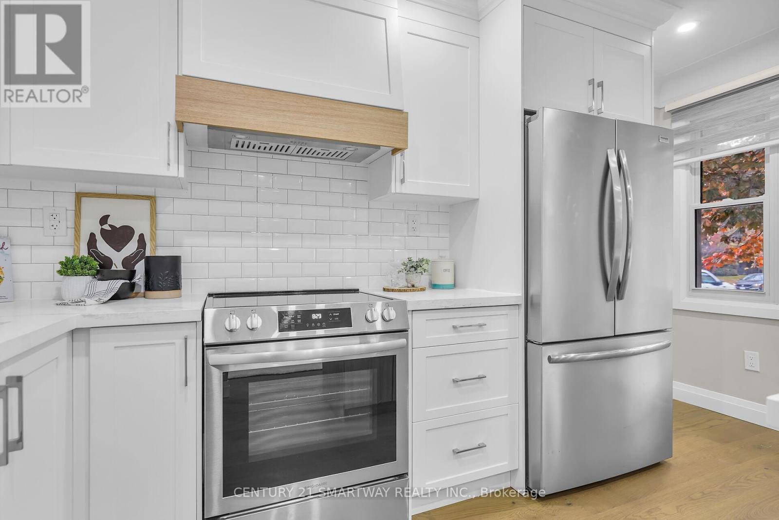 141 Boullee Street, London East (East C), Ontario  N5Y 1T8 - Photo 9 - X12497228